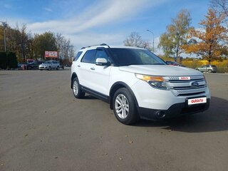 2015 Ford Explorer V, белый, 1850000 рублей, вид 2