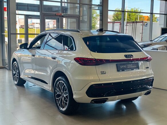 2026 Audi Q5 L III (GU), белый - вид 6