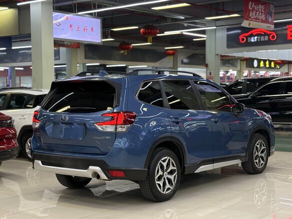 2021 Subaru Forester V Рестайлинг, синий, 2760000 рублей - вид 19