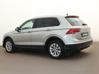 2017 Volkswagen Tiguan II, серебристый, 2099000 рублей, вид 5