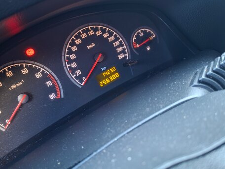 2005 Opel Vectra C Рестайлинг, серебристый, 350000 рублей, вид 4