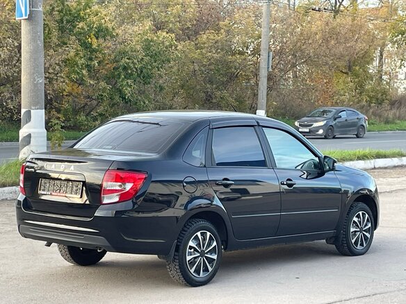 2022 Lada (ВАЗ) Granta I Рестайлинг, чёрный, 692000 рублей - вид 3