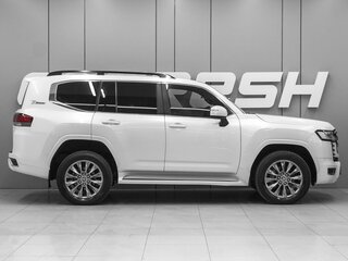 2021 Toyota Land Cruiser 300 Series, белый, 10990000 рублей, вид 5