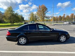 2004 Mercedes-Benz E-Класс 200 III (W211, S211), чёрный, 990000 рублей, вид 3