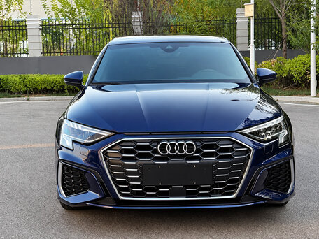 2023 Audi A3 Sportback 35 TFSI IV (8Y), синий, 1990000 рублей, вид 2