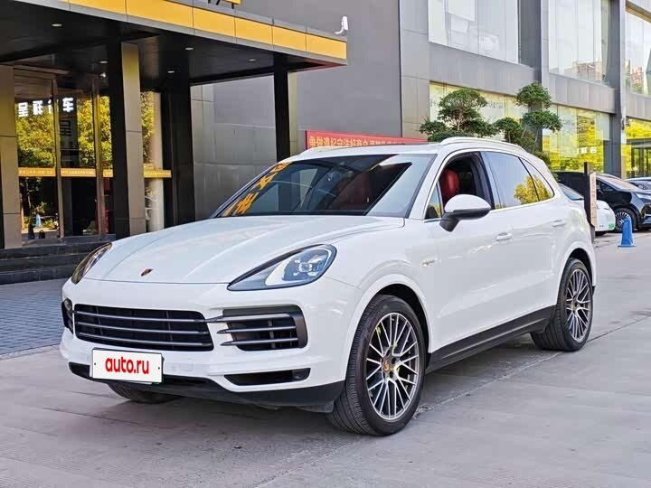 Открыть фотографии: Porsche Cayenne III