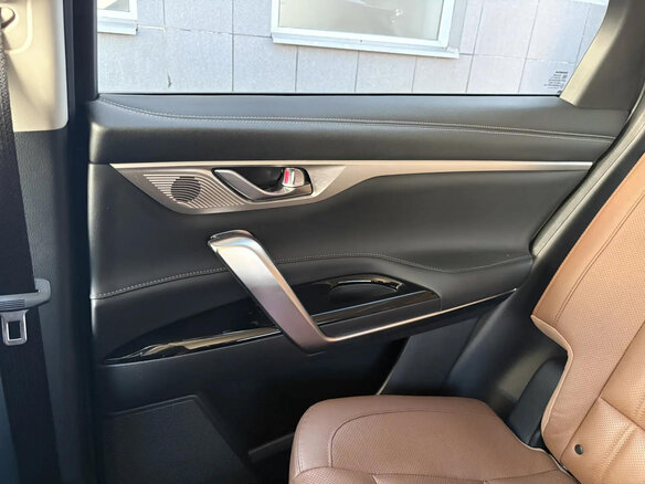 2023 Changan CS95 I Рестайлинг, чёрный, 3000000 рублей - вид 19