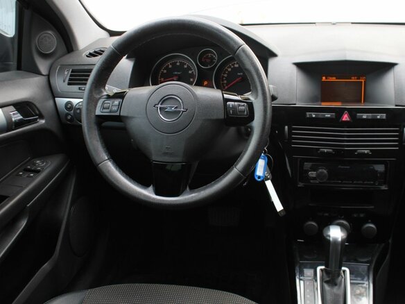 2008 Opel Astra GTC H Рестайлинг, бежевый, 450000 рублей - вид 15
