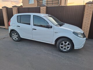 2011 Renault Sandero I, белый, 500000 рублей, вид 1