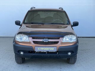 2018 Chevrolet Niva I Рестайлинг, коричневый, 638000 рублей, вид 2