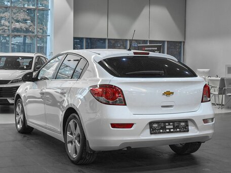 2012 Chevrolet Cruze I, белый, 699000 рублей, вид 4
