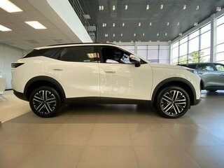 2026 Omoda C7, белый, 3499000 рублей, вид 5