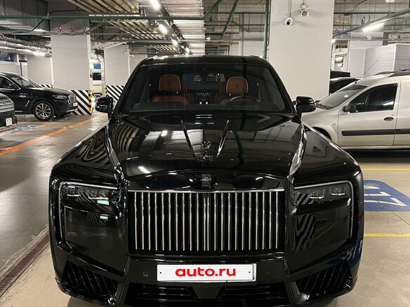 2024 Rolls-Royce Cullinan Black Badge I Рестайлинг (Series II), чёрный, 52700000 рублей
