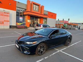 2020 Toyota Camry US Market VIII (XV70), синий, 1925000 рублей, вид 1