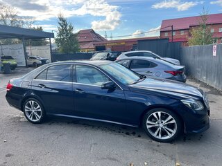 2014 Mercedes-Benz E-Класс 200 IV (W212, S212, C207) Рестайлинг, синий, 1945000 рублей, вид 1
