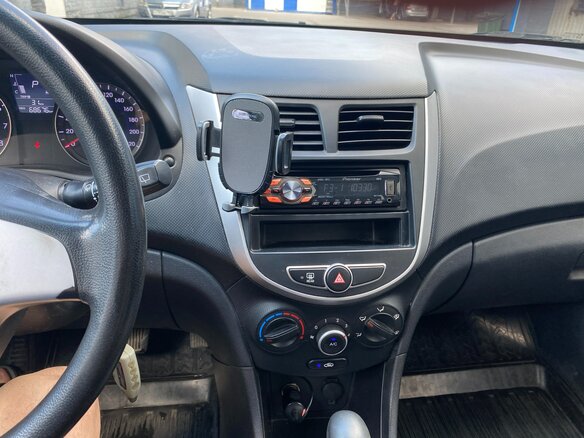 2012 Hyundai Solaris I, бежевый - вид 4