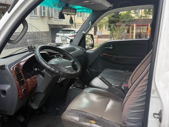 2008 Kia Bongo, белый, 750000 рублей - вид 2
