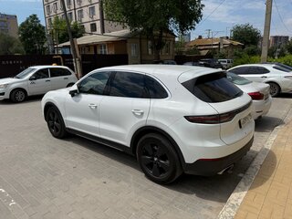 2020 Porsche Cayenne III, белый, 5200000 рублей, вид 2