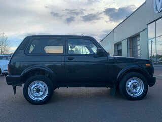 2020 Lada (ВАЗ) 2121 (4x4) Urban I Рестайлинг (2020), чёрный, 685000 рублей, вид 4