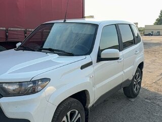 2024 Lada (ВАЗ) Niva Travel I, белый, 917000 рублей, вид 1