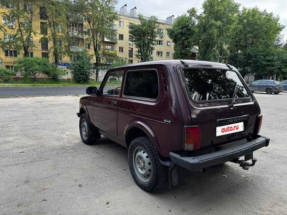 2011 Lada (ВАЗ) 2121 (4x4) I Рестайлинг, пурпурный, 425000 рублей - вид 2