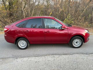 2026 Lada (ВАЗ) Granta I Рестайлинг, красный, 875000 рублей, вид 4