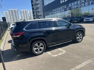 2019 Toyota Highlander III (XU50) Рестайлинг, чёрный, 3899000 рублей, вид 5