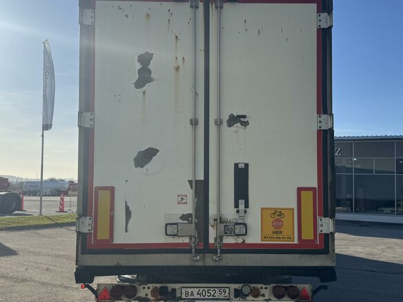 2011 Schmitz Cargobull SKO, белый, 2150000 рублей - вид 4