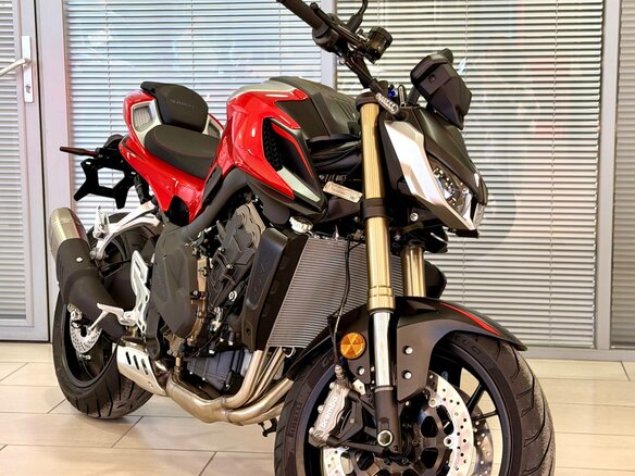 2026 QJMotor SRK 800, красный, 820000 рублей - вид 11