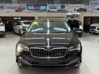 2025 Skoda Superb III Рестайлинг, чёрный, 2715000 рублей, вид 2