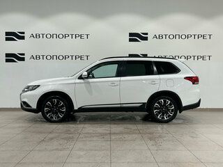 2022 Mitsubishi Outlander III Рестайлинг 3, белый, 2369000 рублей, вид 2