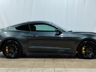 2019 Ford Mustang VI Рестайлинг, чёрный, 3450000 рублей, вид 3