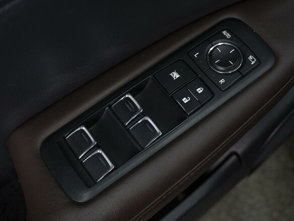 2016 Lexus RX 200t IV, чёрный, 3090000 рублей - вид 16