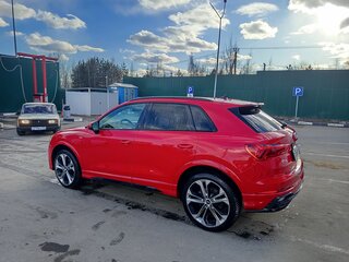 2021 Audi Q3 45 TFSI II (F3), красный, 4300000 рублей, вид 5