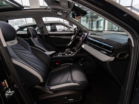 2026 Geely Atlas II, чёрный, 4119990 рублей - вид 27