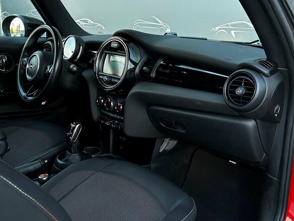 2021 Mini Hatch Cooper III (F55/F56) Рестайлинг, оранжевый, 2220700 рублей - вид 6