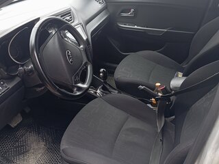 2017 Kia Rio III Рестайлинг, белый, 850000 рублей, вид 2