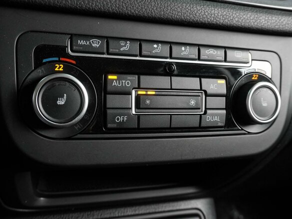 2011 Volkswagen Tiguan I Рестайлинг, чёрный, 1229000 рублей - вид 11