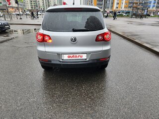 2010 Volkswagen Tiguan I, серебристый, 750000 рублей, вид 3