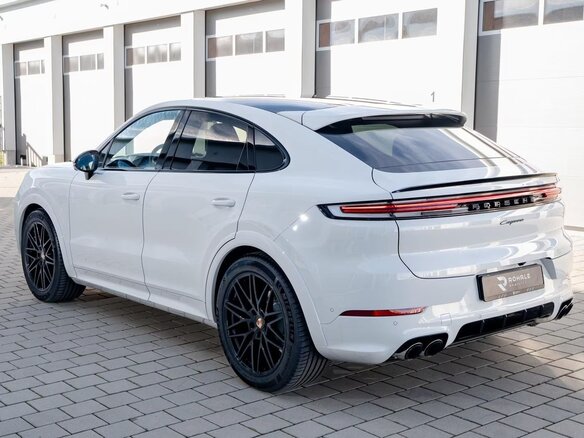 2026 Porsche Cayenne Coupé III Рестайлинг, серый, 17300000 рублей - вид 4