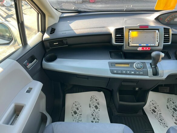 2008 Honda Freed I, серый, 999999 рублей - вид 18