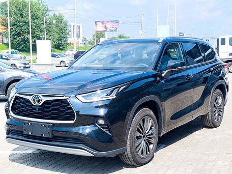 Toyota Highlander IV (XU70)