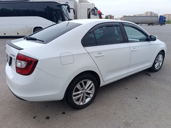 2019 Skoda Rapid I Рестайлинг, белый, 1300000 рублей - вид 7