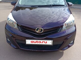 2013 Toyota Vitz III (XP130), фиолетовый, 750000 рублей, вид 2