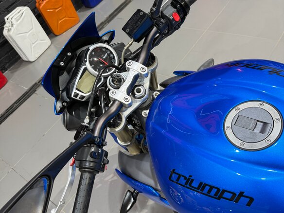 2015 Triumph Street Triple, синий, 545000 рублей - вид 14