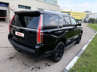 2018 Cadillac Escalade IV, чёрный, 4700000 рублей, вид 3