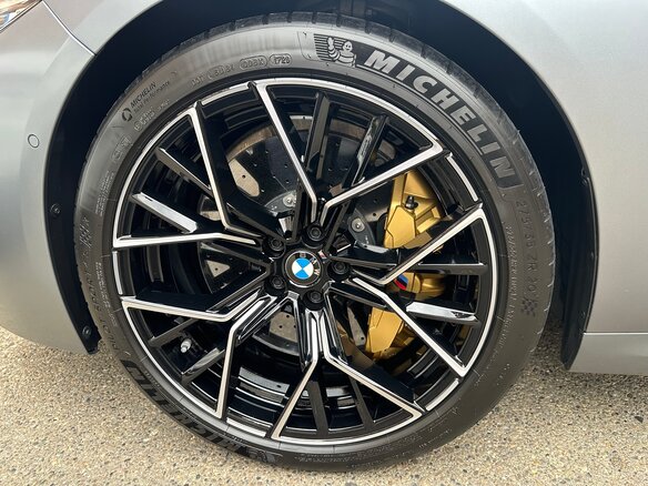 2020 BMW M8 Competition I (F91/F92/F93), серый, 17500000 рублей - вид 12