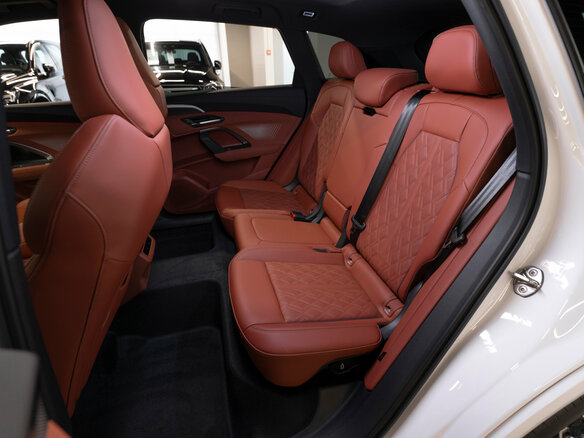 2026 Audi Q5 L III (GU), белый, 6600000 рублей - вид 12