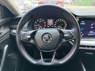 2022 Skoda Octavia IV (A8), белый, 1790005 рублей, вид 4