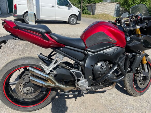 2007 Yamaha FZ1, красный, 490000 рублей - вид 8
